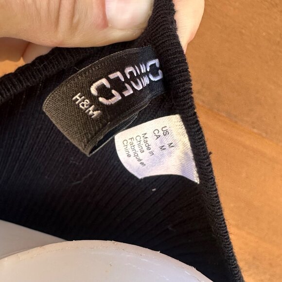 Divided Black Ribbed Front Zip Crop Top Size M - Picture 2 of 8